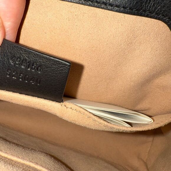 Brand new Gucci GG Supreme Monogram Bees  Padlock Tote Beige Oro Black - Picture 6 of 13